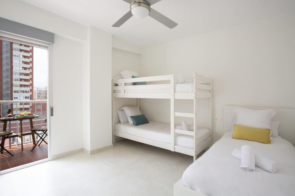Singularstays Cullera V Luaran gambar